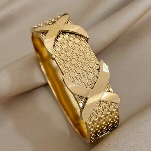 Luxury Modern Stainless Gold Plated Steel Bracelet Thick Wide Chunky Bracelet